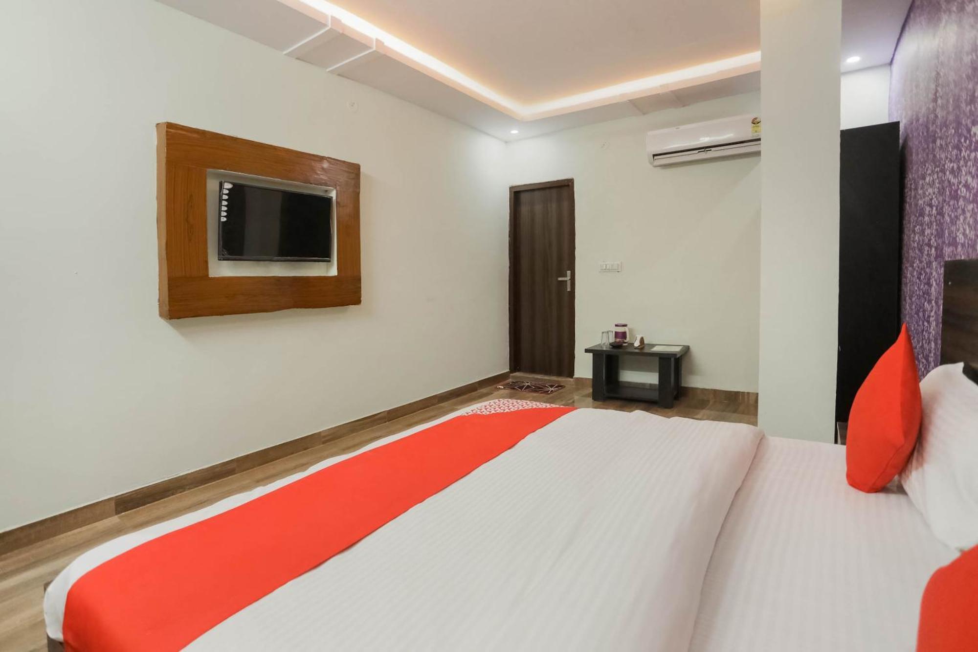 Hotel O Red Velvet Rooms & Banquet Faridabad Εξωτερικό φωτογραφία