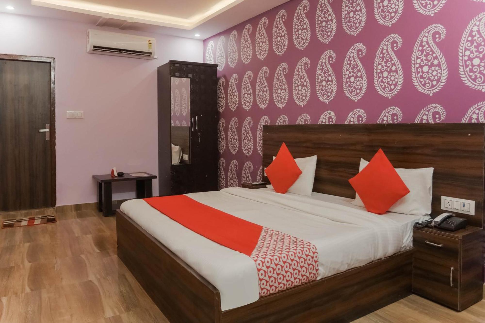 Hotel O Red Velvet Rooms & Banquet Faridabad Εξωτερικό φωτογραφία