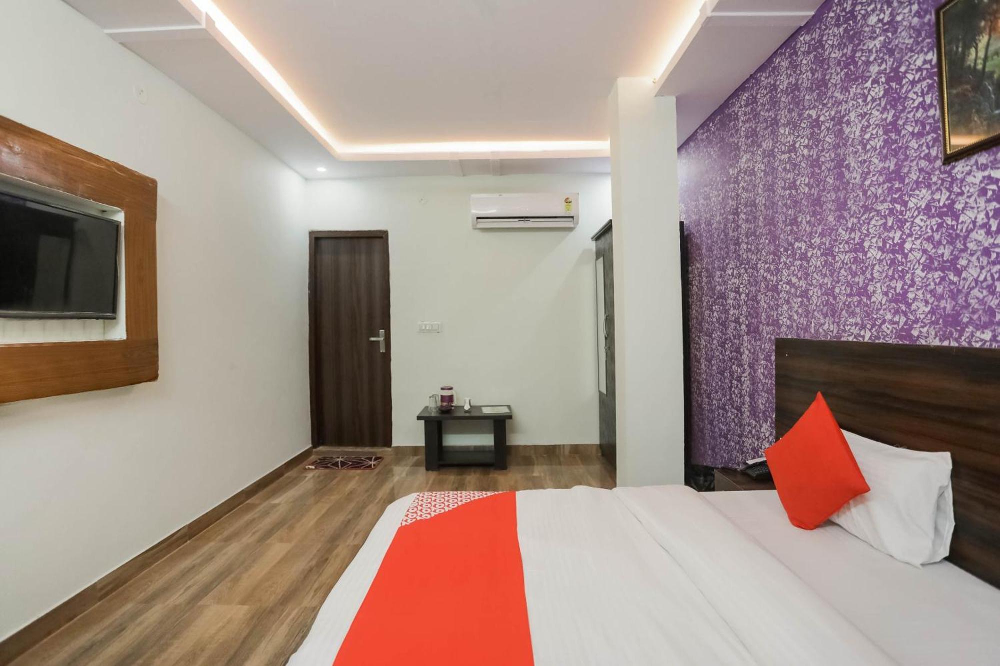 Hotel O Red Velvet Rooms & Banquet Faridabad Εξωτερικό φωτογραφία