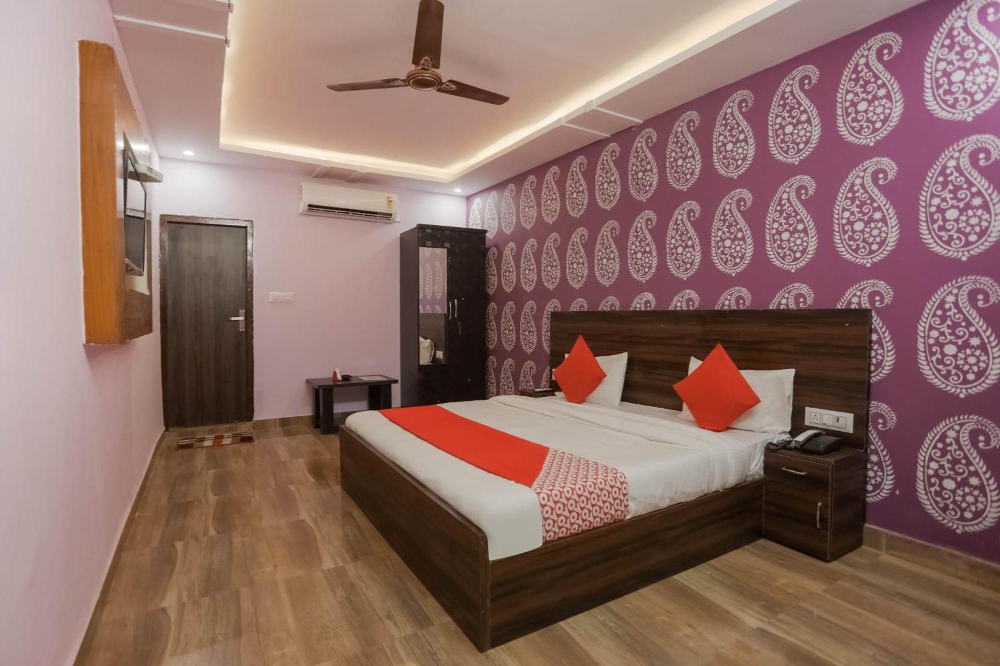 Hotel O Red Velvet Rooms & Banquet Faridabad Εξωτερικό φωτογραφία
